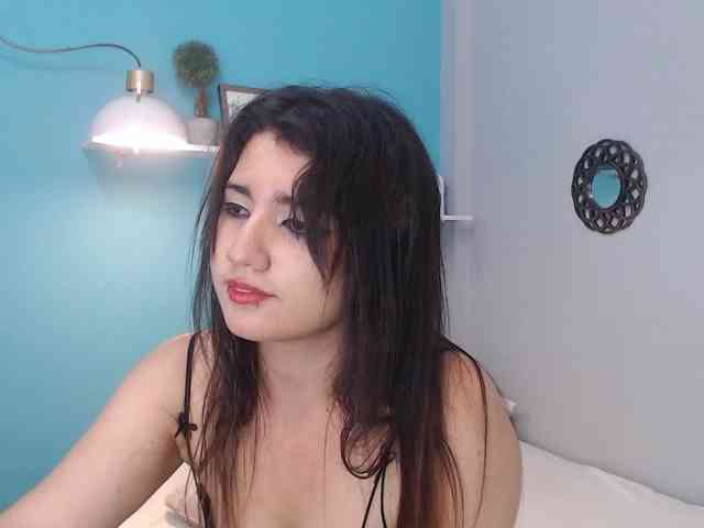LizRaven webcam
