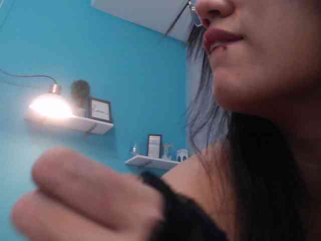 LizRaven webcam