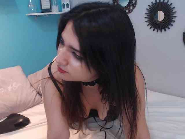 LizRaven webcam