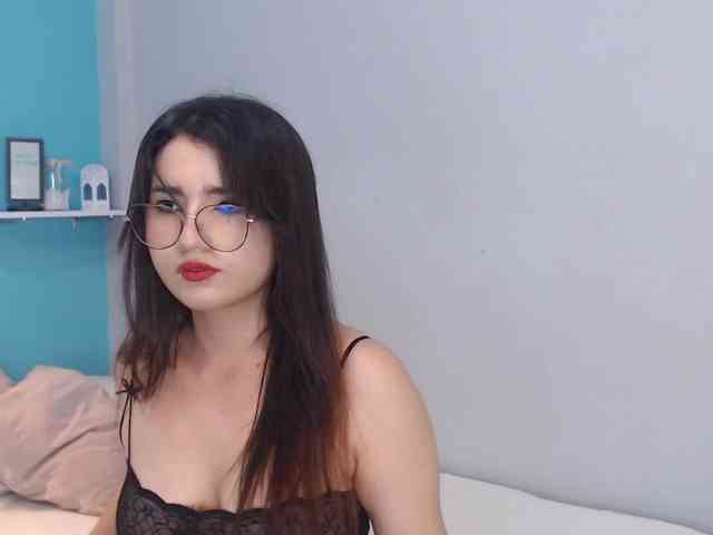 LizRaven webcam