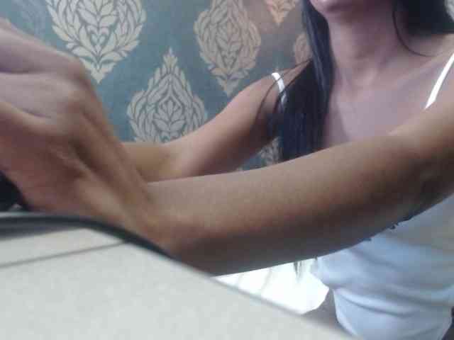 Zoerogers webcam