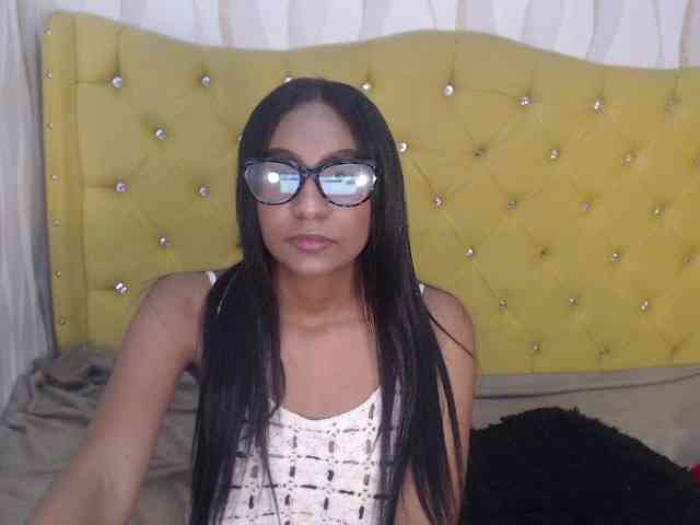 Zoerogers webcam