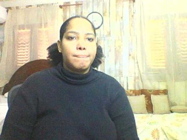 sarahlove16 – webcam model profile photo