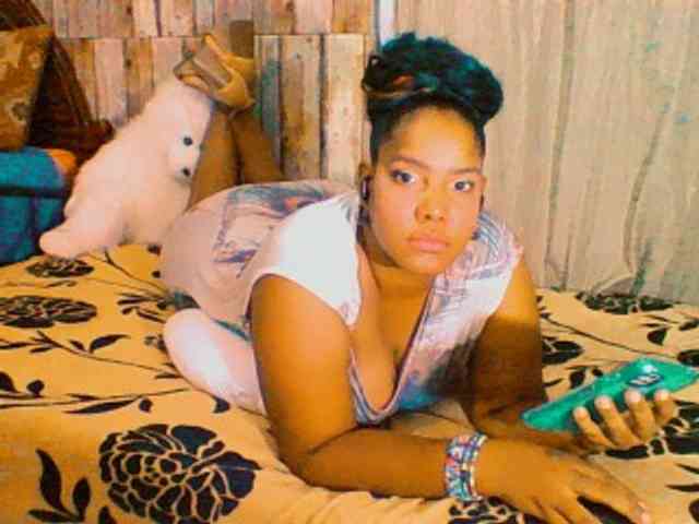 sarahlove16 webcam
