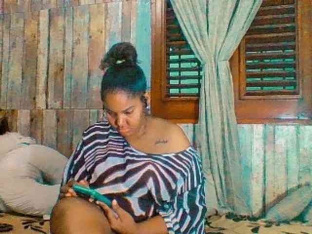 sarahlove16 webcam