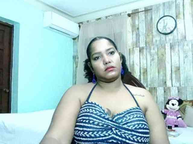 sarahlove16 webcam