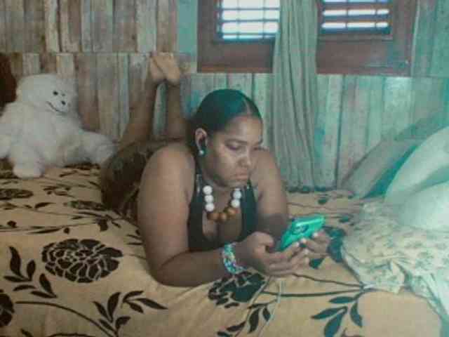sarahlove16 webcam