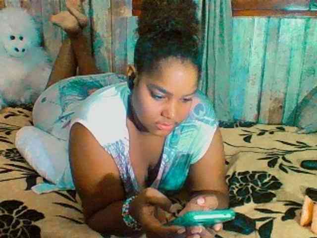 sarahlove16 webcam