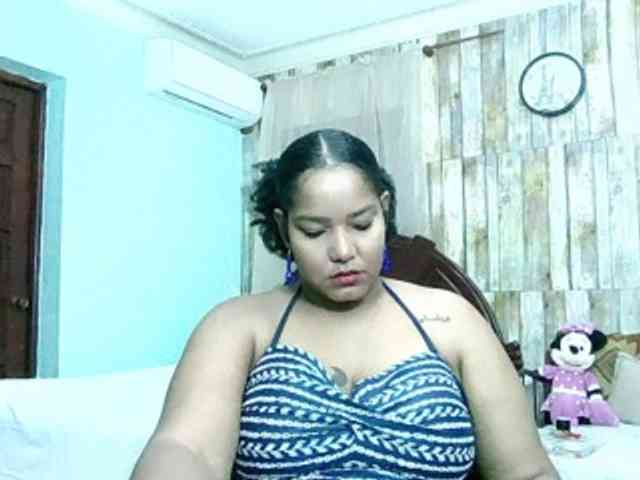sarahlove16 webcam