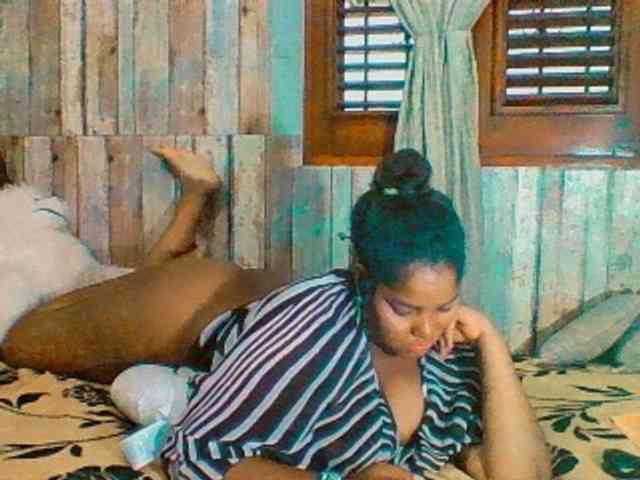 sarahlove16 webcam