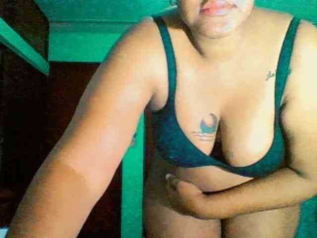 sarahlove16 webcam