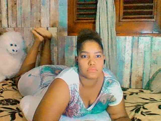 sarahlove16 webcam