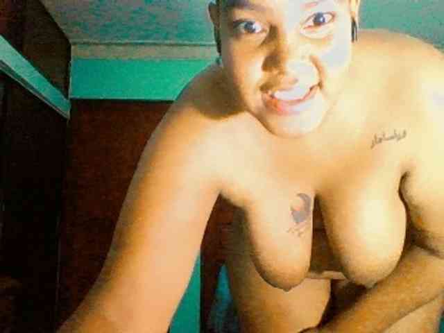 sarahlove16 webcam