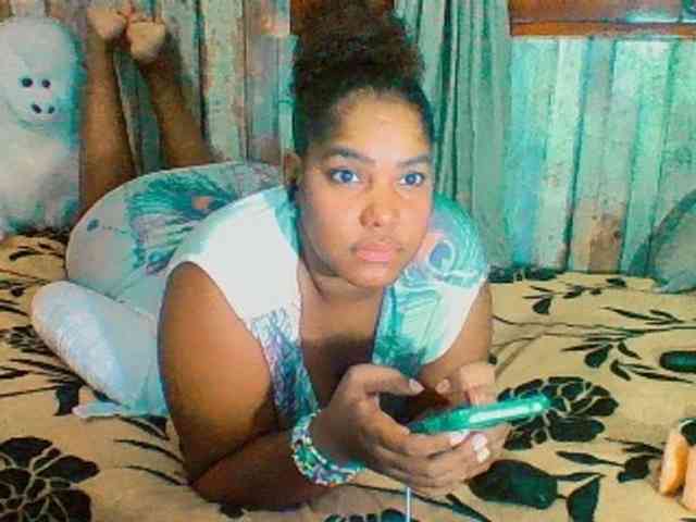 sarahlove16 webcam