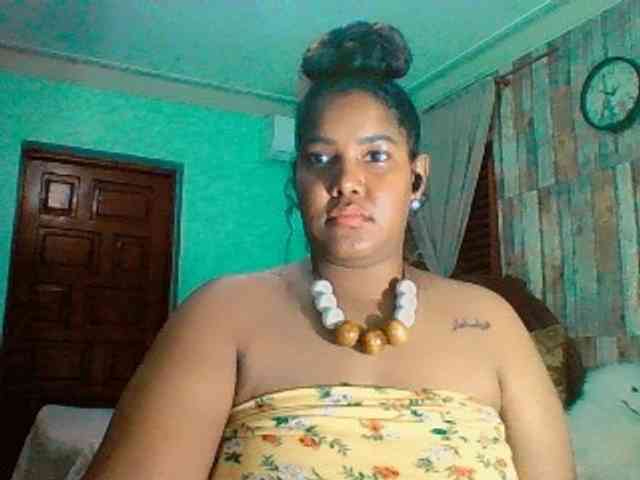sarahlove16 webcam