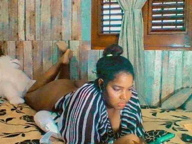 sarahlove16 webcam
