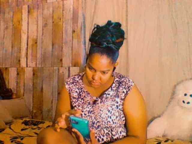 sarahlove16 webcam