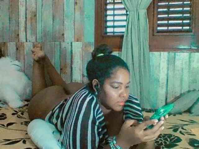 sarahlove16 webcam