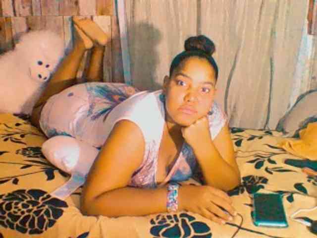 sarahlove16 webcam