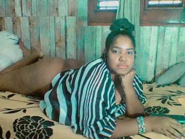 sarahlove16 webcam