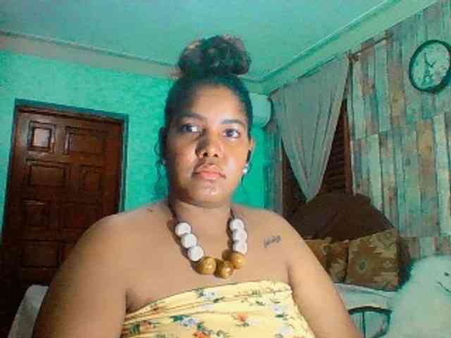 sarahlove16 webcam