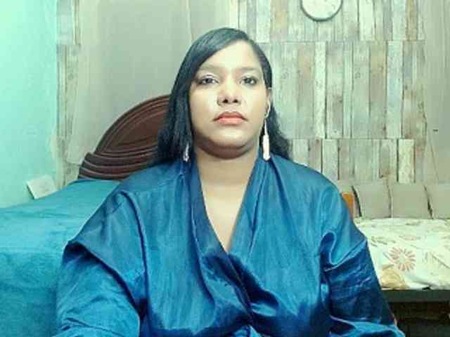 sarahlove16 Live Webcam on BongaCams