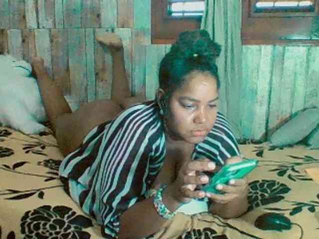 sarahlove16 webcam