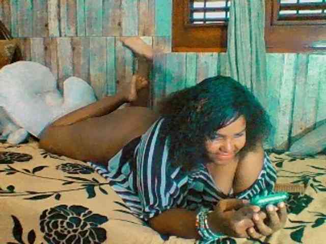 sarahlove16 webcam