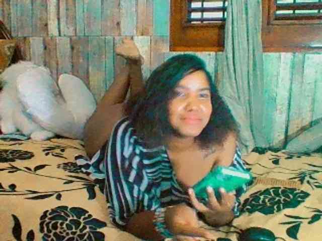 sarahlove16 webcam