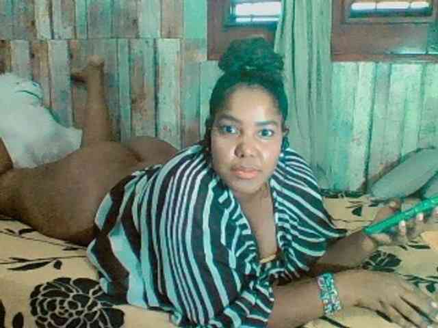 sarahlove16 webcam