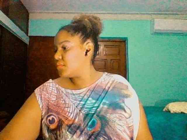 sarahlove16 webcam