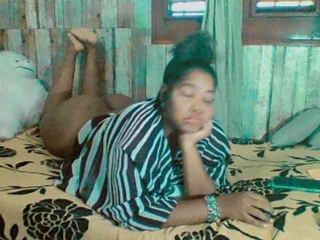sarahlove16 webcam
