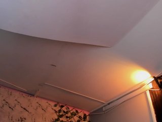 YaluzNaugthy Porn Show