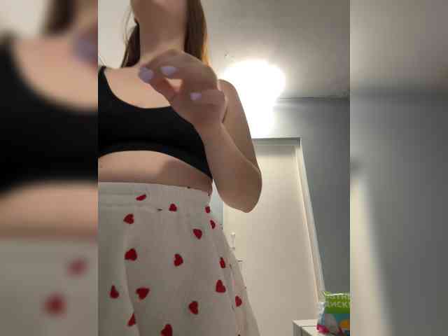 Amina-123511 webcam