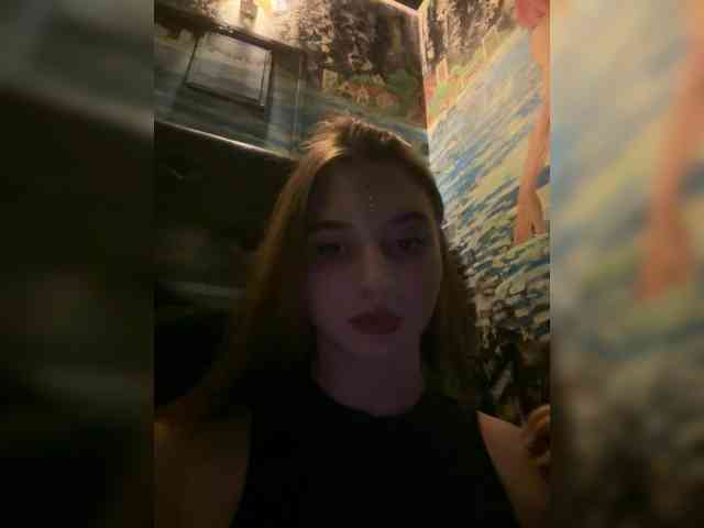 Amina-123511 webcam