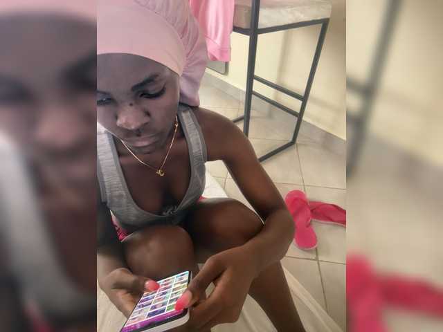 Misscreamerr's BongaCams show and profile