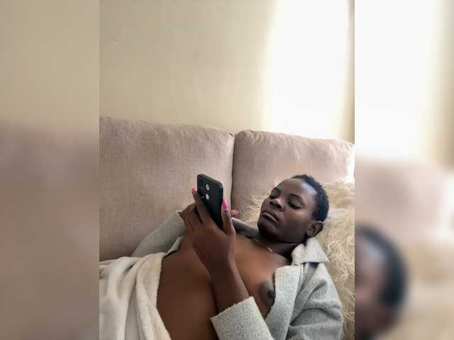 Misscreamerr live room