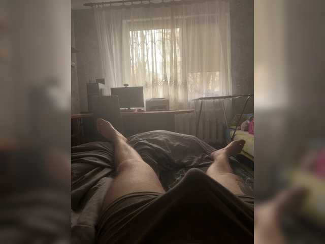 Crowley-ua live room