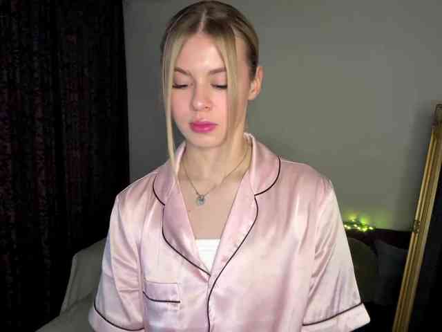 ShyElisa webcam