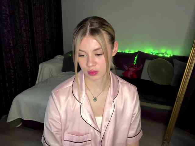 ShyElisa webcam