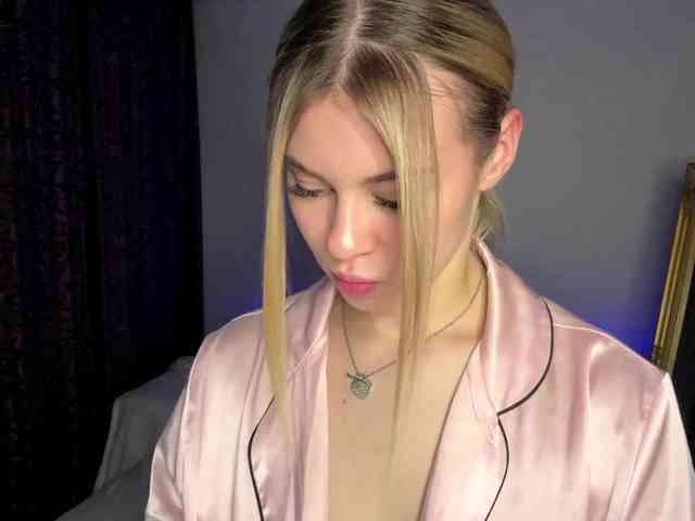 ShyElisa webcam