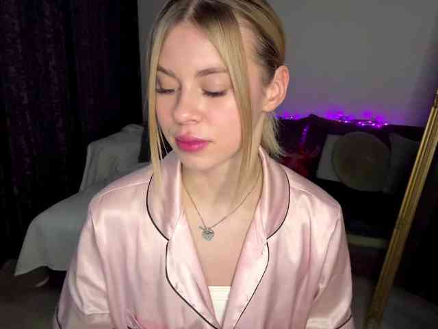 ShyElisa webcam