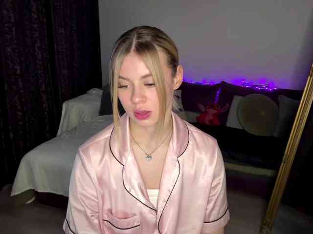 ShyElisa webcam