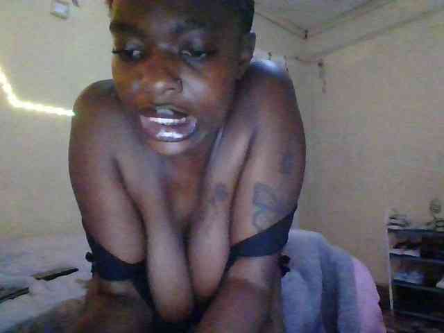 Goddessmitchelle webcam