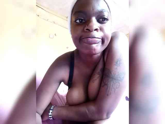 Goddessmitchelle webcam
