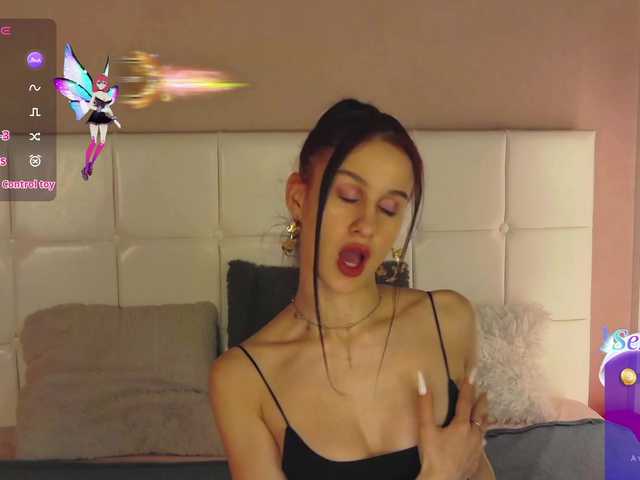 IzieCarter's BongaCams show and profile