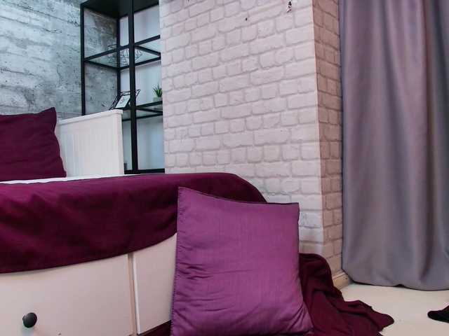 LolaVixen's BongaCams show and profile