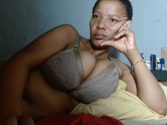 Preview of diamondboobs44dddx