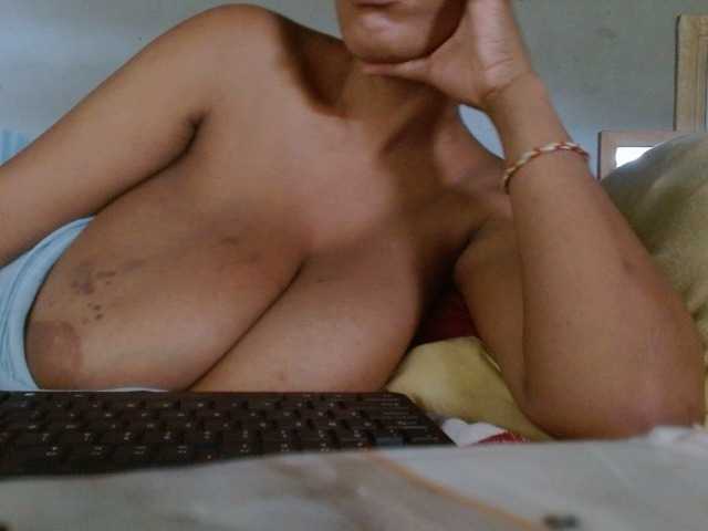 diamondboobs44dddx from BongaCams is Freechat