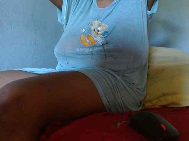 diamondboobs44dddx webcam